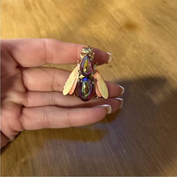 Vintage Joseph Warner Signed Bee Pin, Honeybee Brooch Fly - Picture 3 of 5